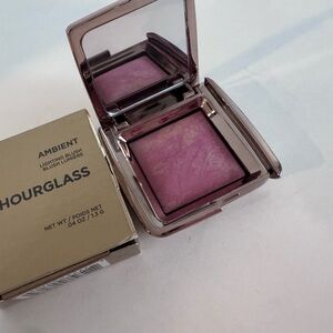 Hourglass Ambient Lighting Blush - Soft Pink Glow